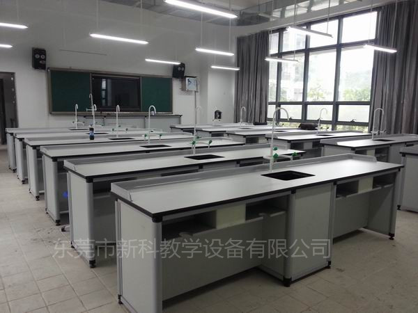 <a href='http://www.dgshyi.cn/chanpin/53-1.html' target='1' style='font-size:18px; font-weight:bold; color:#000000;'>科學實驗室</a>設備