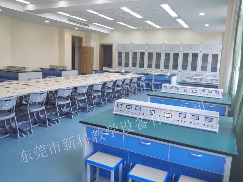 <a href='http://www.dgshyi.cn/' target='1' style='font-size:14px; font-weight:bold; color:#0080ff;'>物理實驗室</a>教室